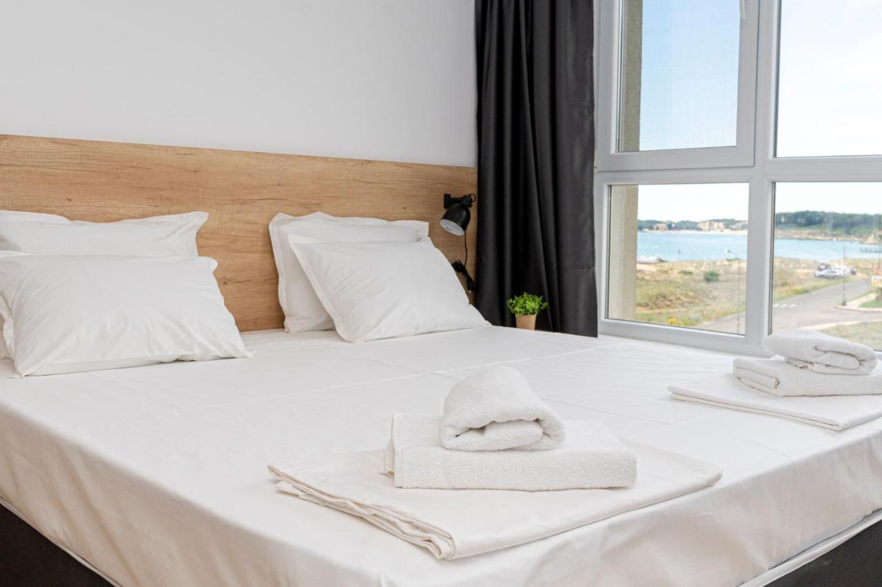 Aparthotel Primorsko Buitenkant foto