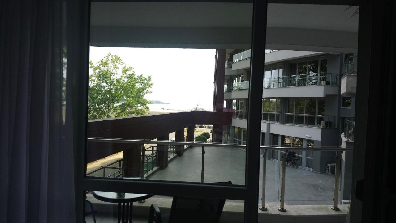 Aparthotel Primorsko Buitenkant foto