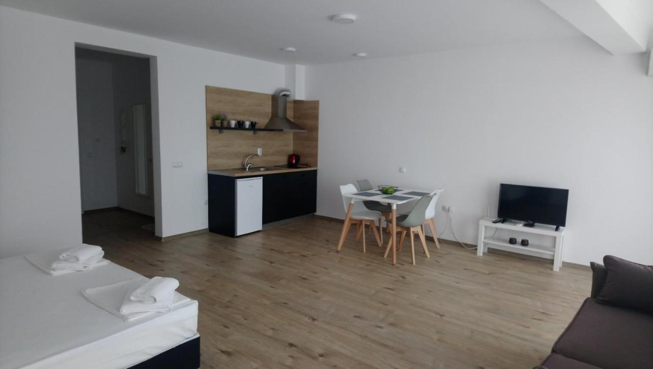 Aparthotel Primorsko Buitenkant foto