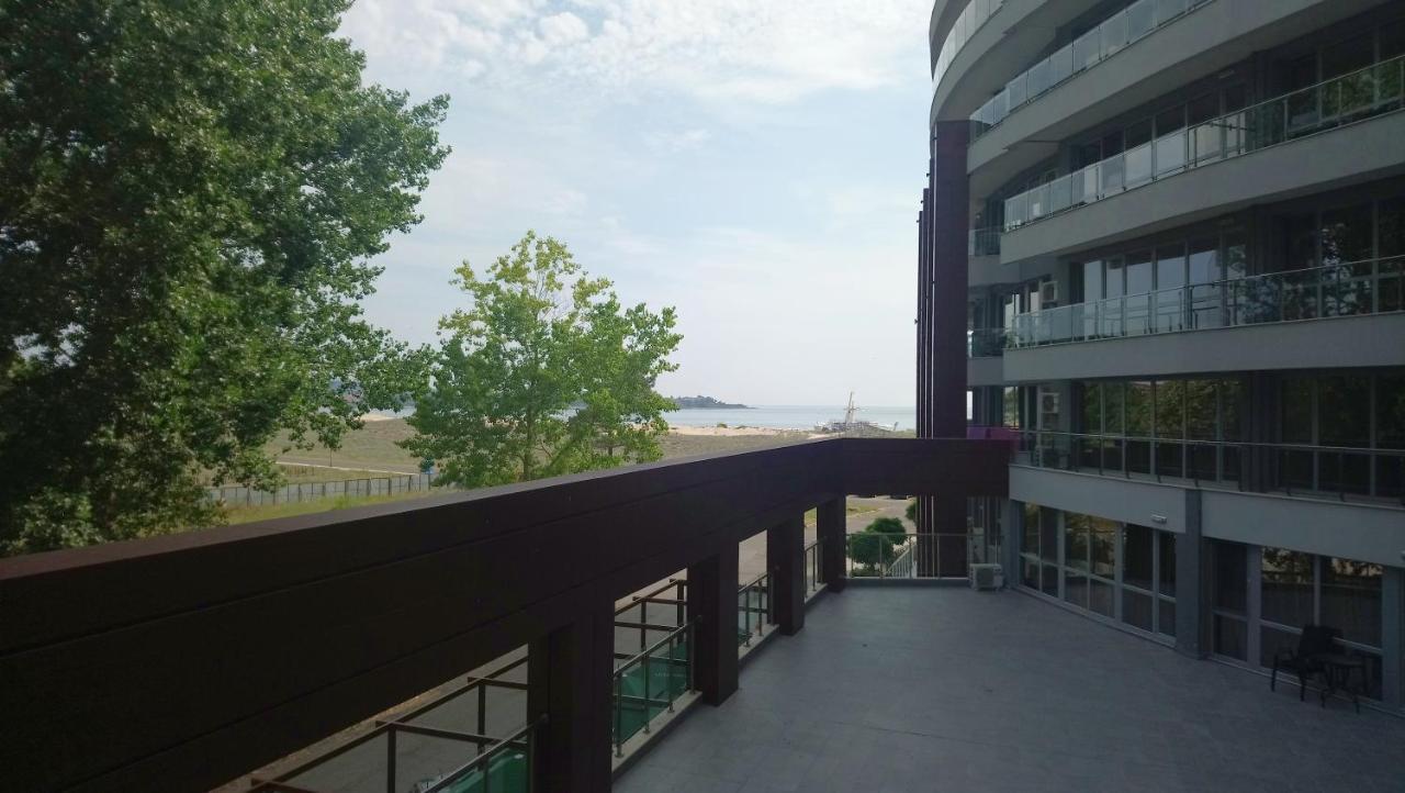 Aparthotel Primorsko Buitenkant foto