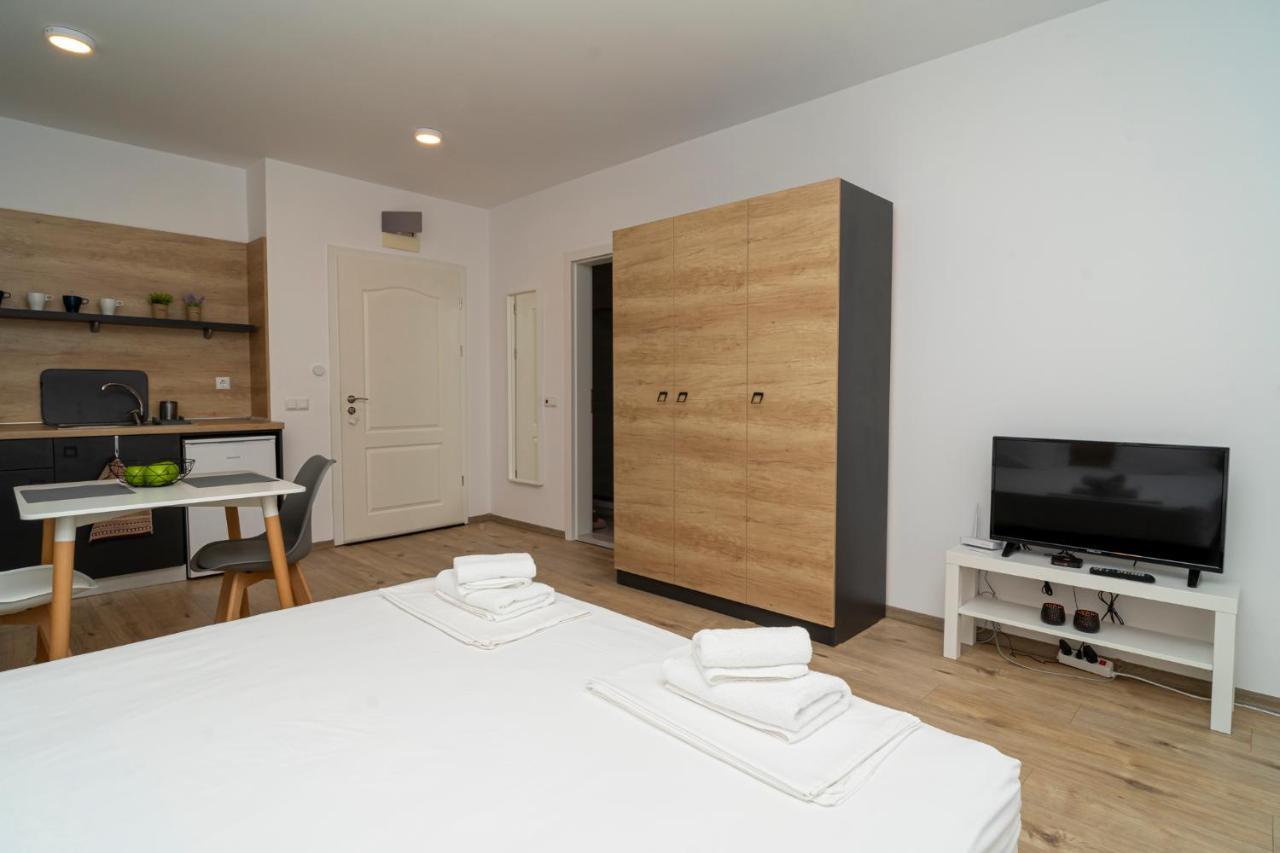 Aparthotel Primorsko Buitenkant foto