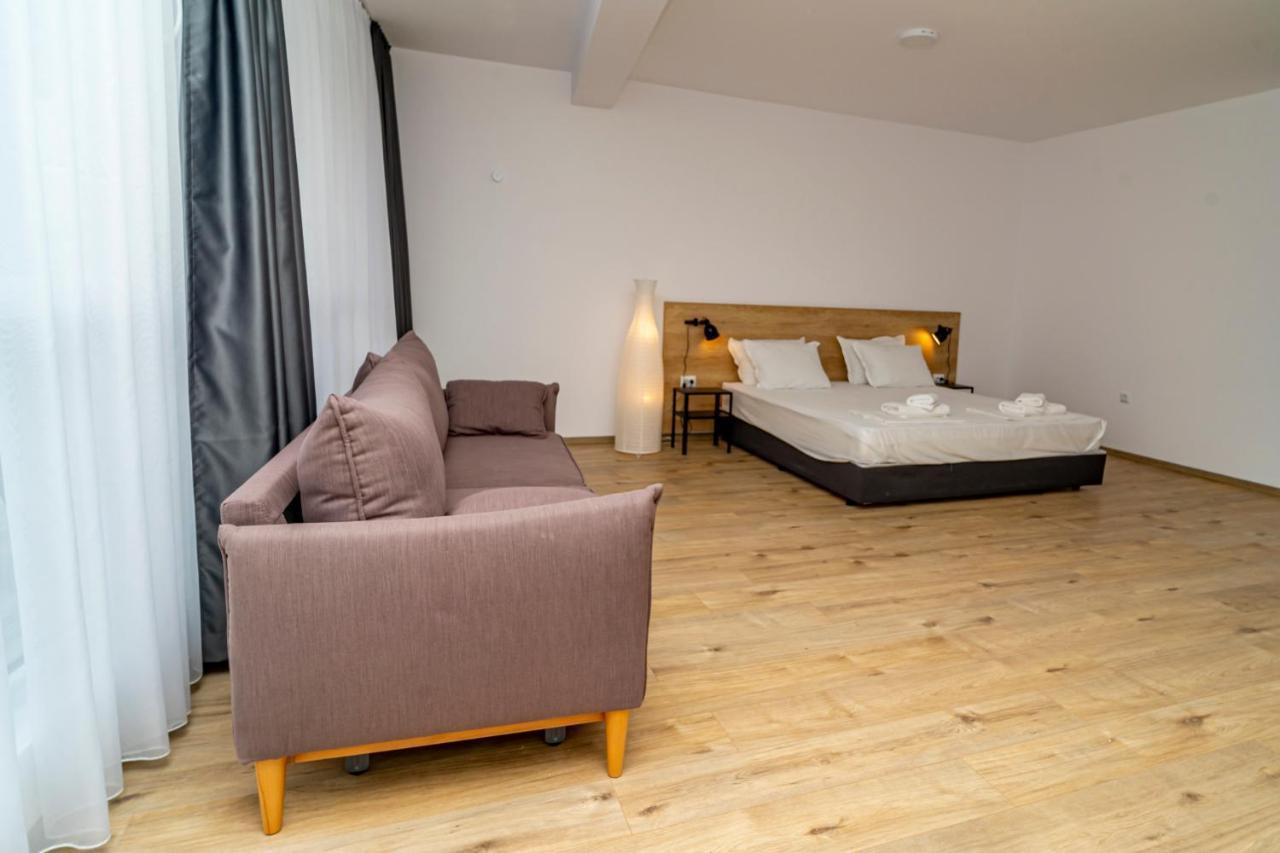 Aparthotel Primorsko Buitenkant foto