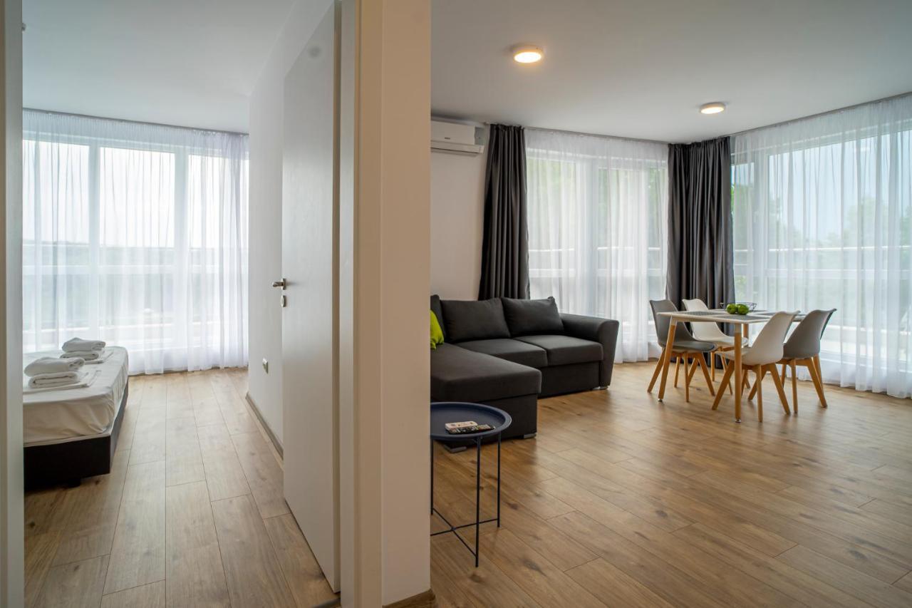 Aparthotel Primorsko Buitenkant foto