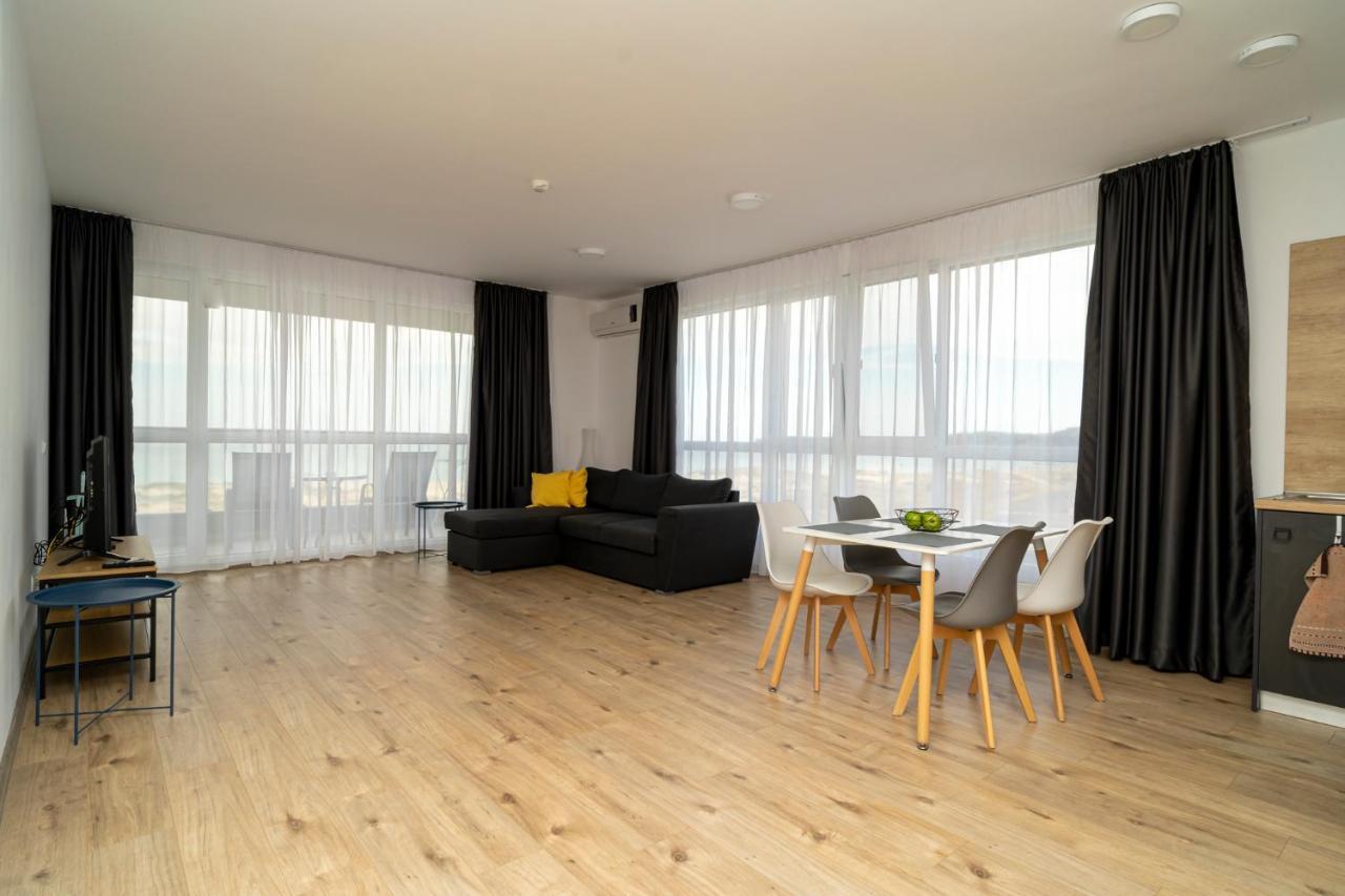 Aparthotel Primorsko Buitenkant foto