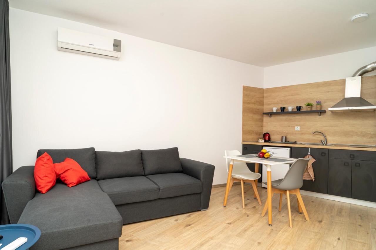 Aparthotel Primorsko Buitenkant foto
